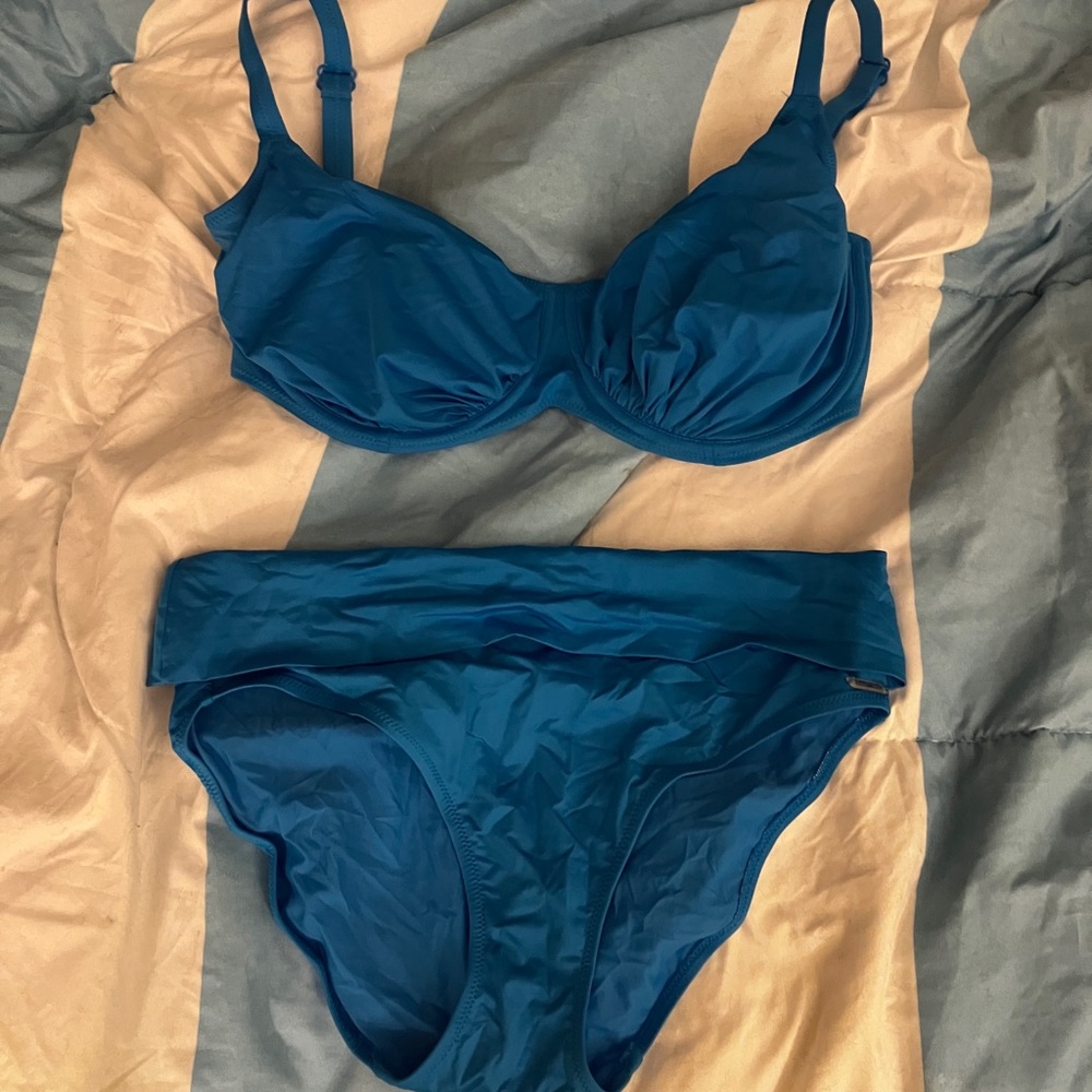 NWOT Blue Fantasie swimsuit 34H 34K Bottoms M